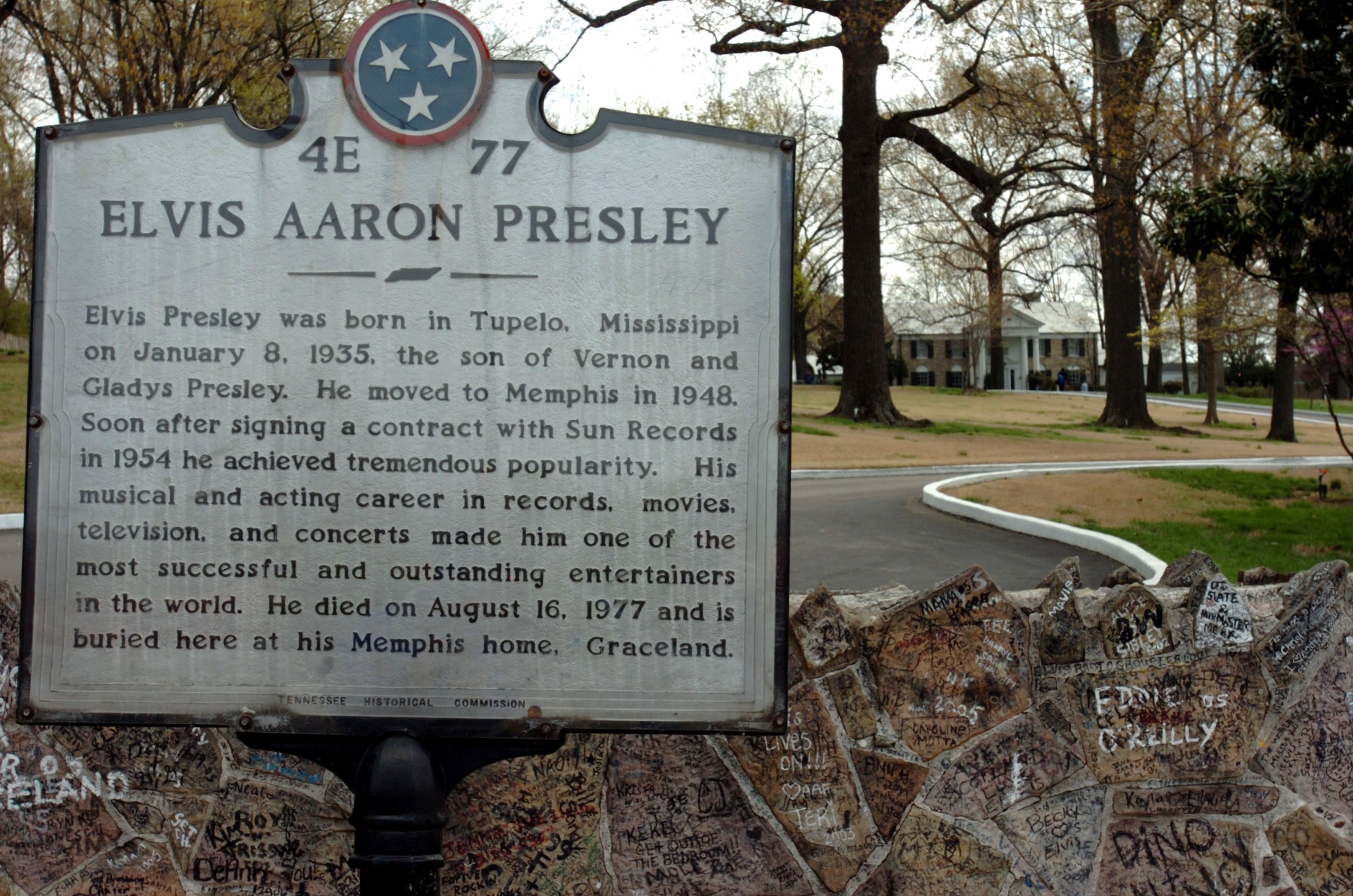 MEMPHIS, TN - MARCH 27:  A view of Graceland is shown March 27, 2006 in Memphis, Tennessee. Graceland, the former home of the king of rock