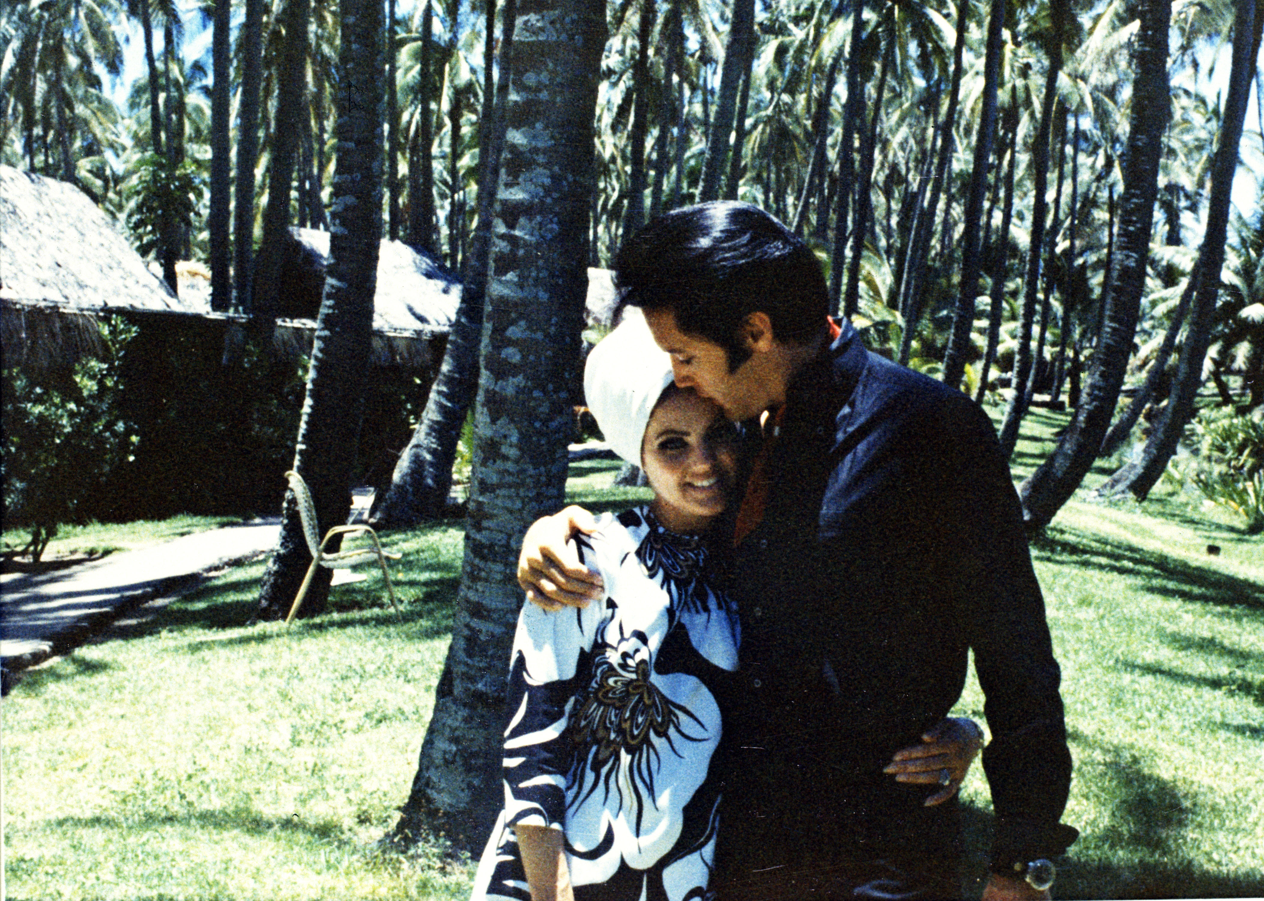 Priscilla Presley & Elvis Presley in Hawaii, California (Photo by Magma Agency/WireImage)