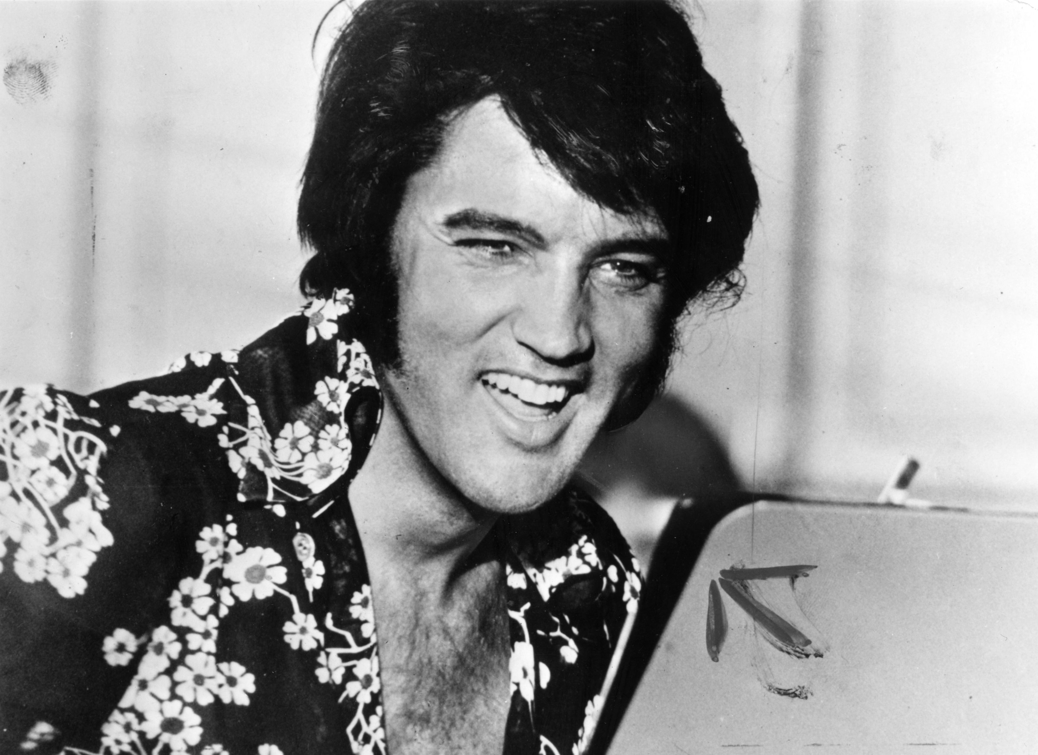 circa 1975:  American popular singer and film star Elvis Presley (1935 - 1977), to his fans the undisputed