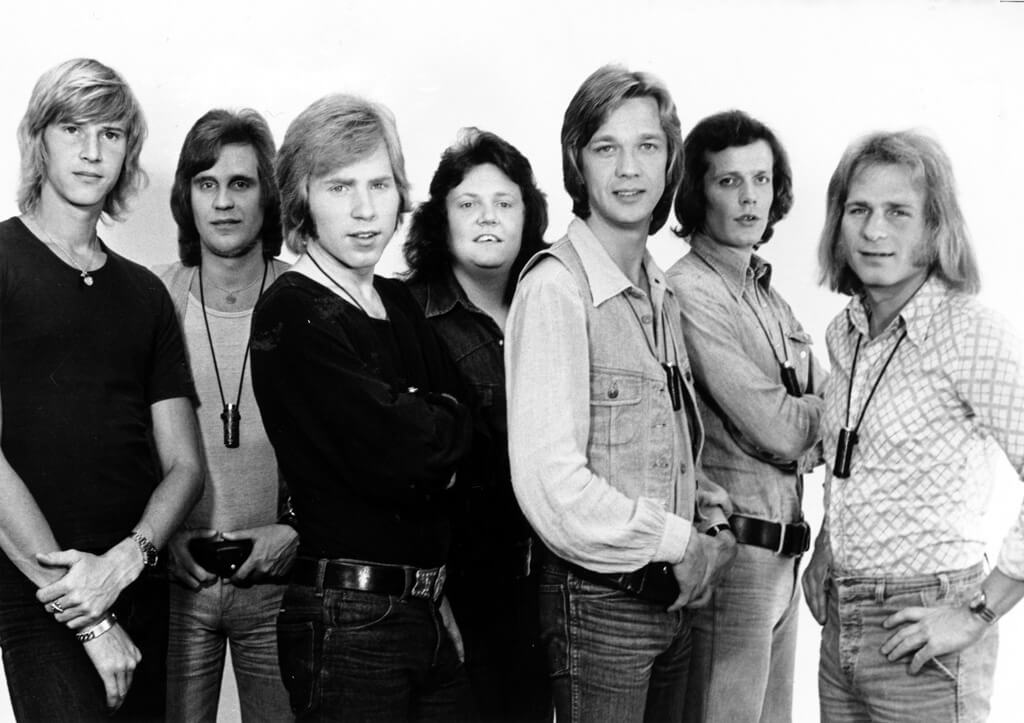 hooked-on-a-feeling-blue-swede