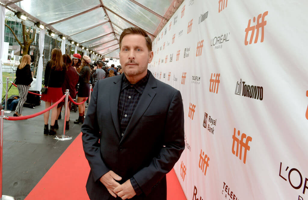 emilio-estevez-height-shot
