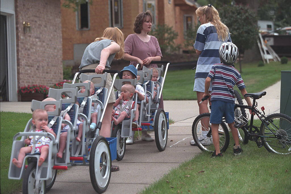 11-mccaughey-septuplets-today-89502-60912.jpg 11-mccaughey-septuplets-today-89502-60912.jpg
