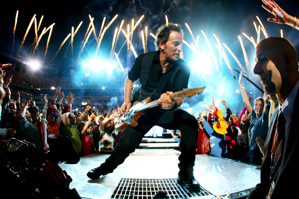 bruce-halftime-show-64438-95403.jpg