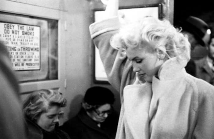 Marilyn-Rides-the-Subway-85608-92054.jpg