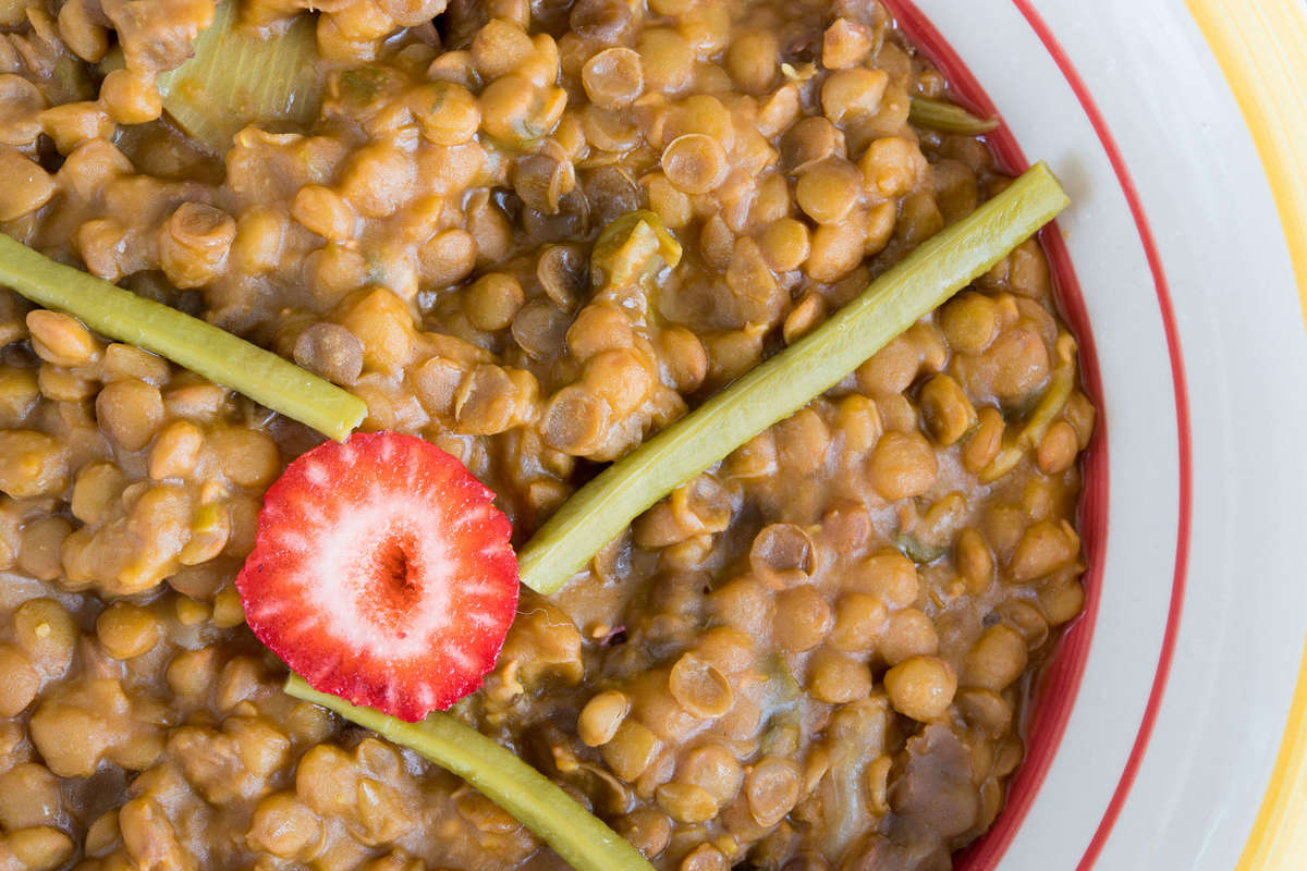 Lentils help you lose weight and improve heart health Cooked lentil soup in a bowl