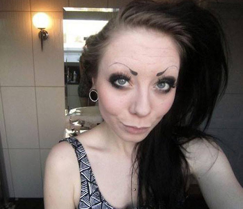 bad eyebrows 32 a woman with thin eyebrows