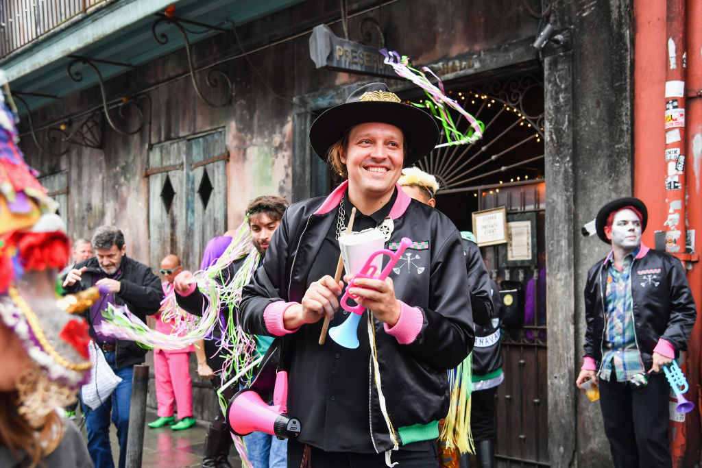 mardi gras-915099914 nola