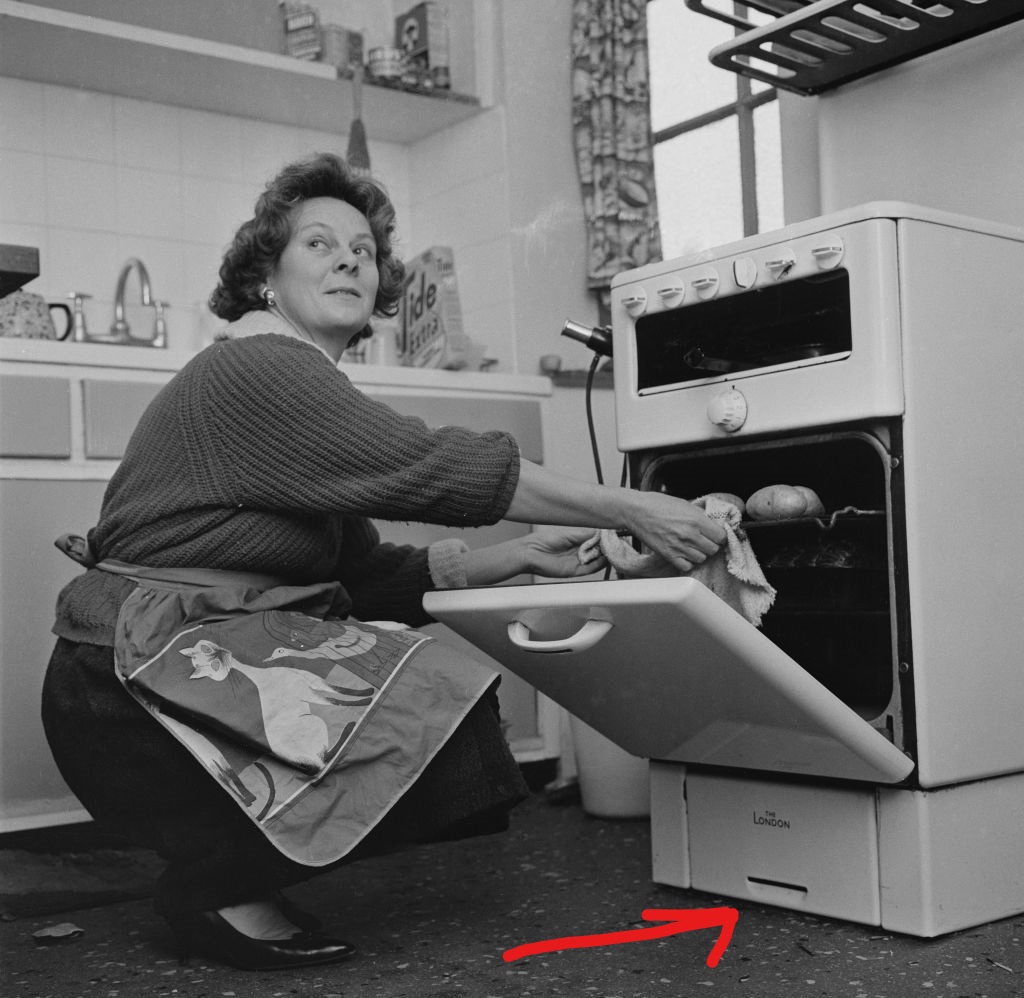 That Drawer At The Bottom Of Your Oven Is Actually Useful That Drawer At The Bottom Of Your Oven Is Actually Useful