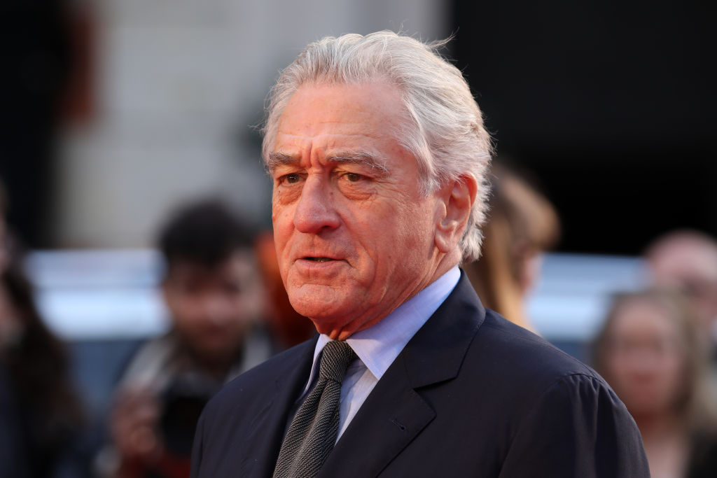 Robert De Niro -1180819697 looking mad
