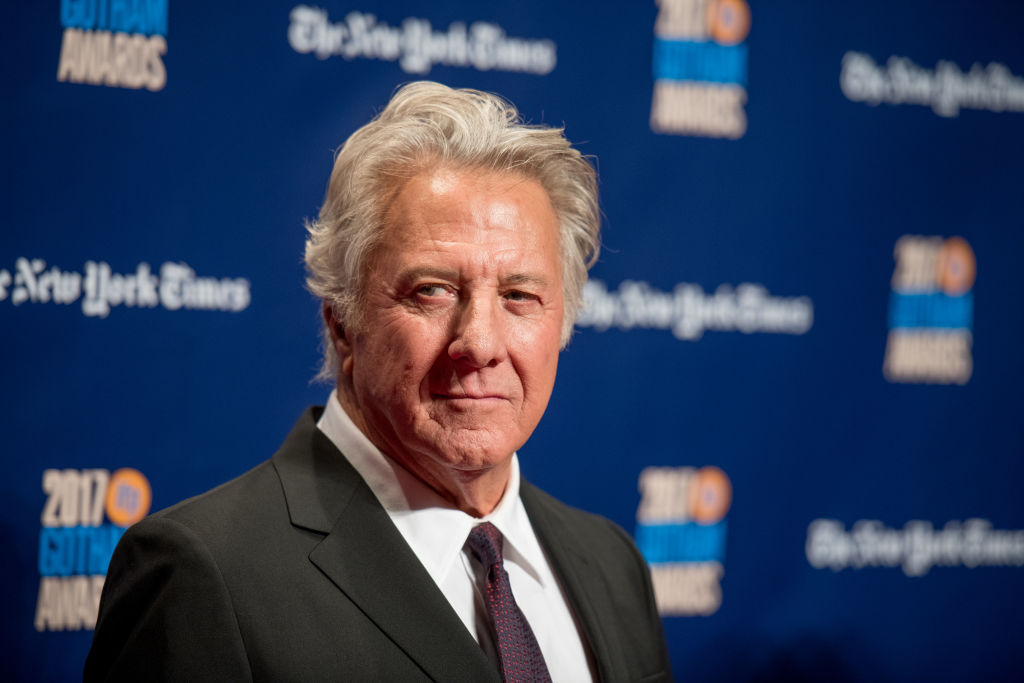 Dustin Hoffman-880870192 Hoffman smiling