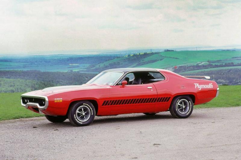 Plymouth-Road-Runner-1971