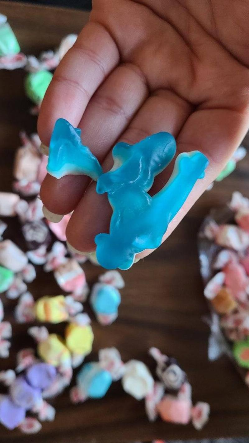 shark gummies that are all stuck together 