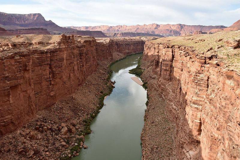 Picture of the Colorado River 