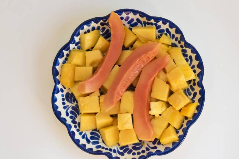 Healthy breakfast ideas: Diced mango pieces along with... Healthy breakfast ideas: Diced mango pieces along with...