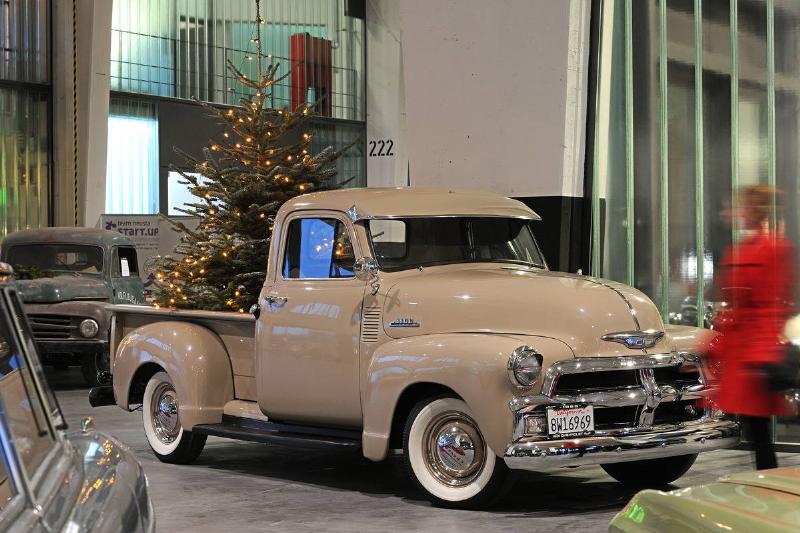 1955er Pickup with Christmas tree 1955er Pickup with Christmas tree