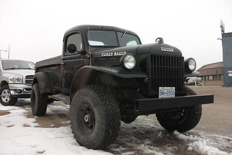 Dodge_Power_Wagon_WM-300