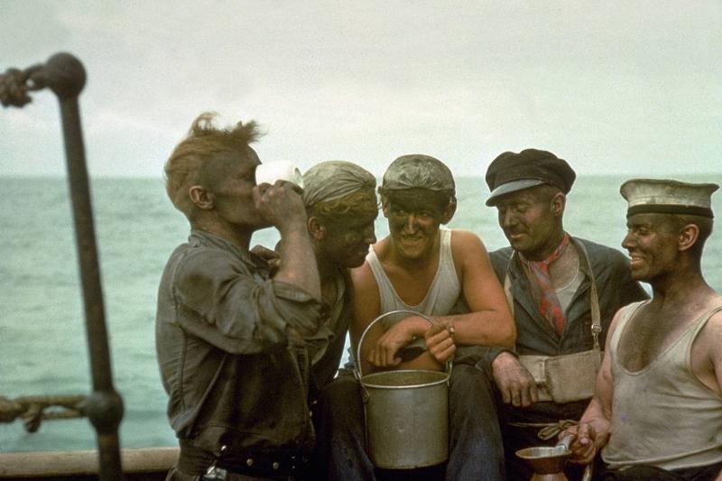 Men on a ship 
