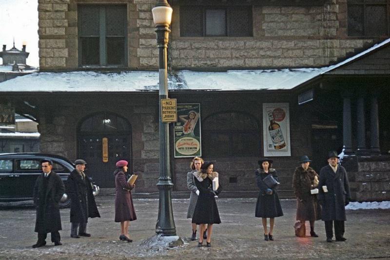 Women at a bus stop 