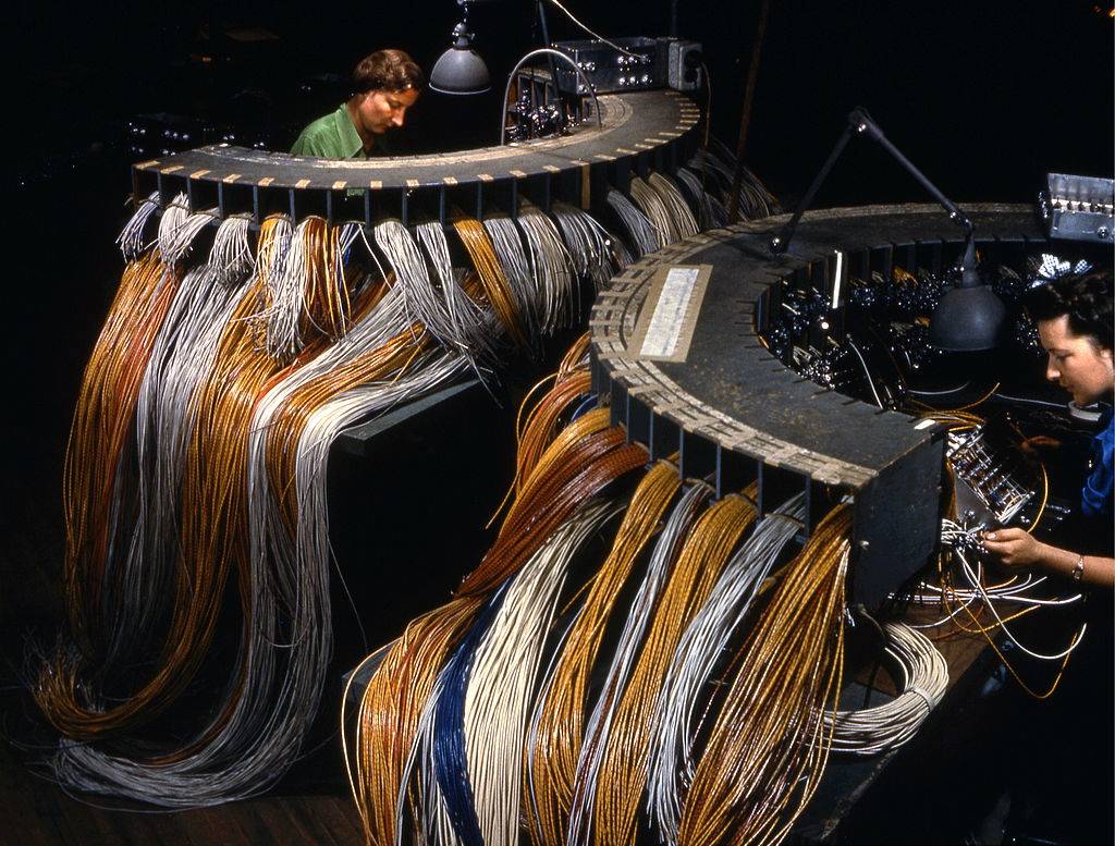 Women on wires 
