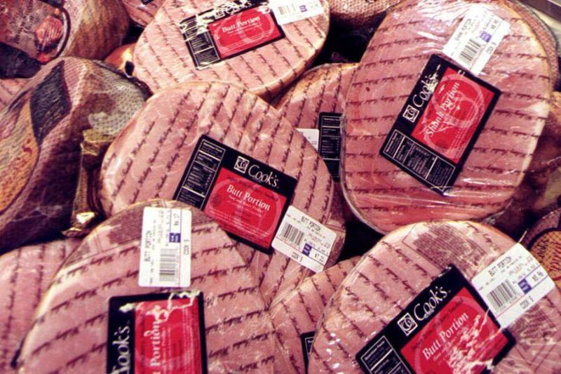 walkers-eat-ham-on-the-walking-dead-not-humans-28117 walkers-eat-ham-on-the-walking-dead-not-humans-28117