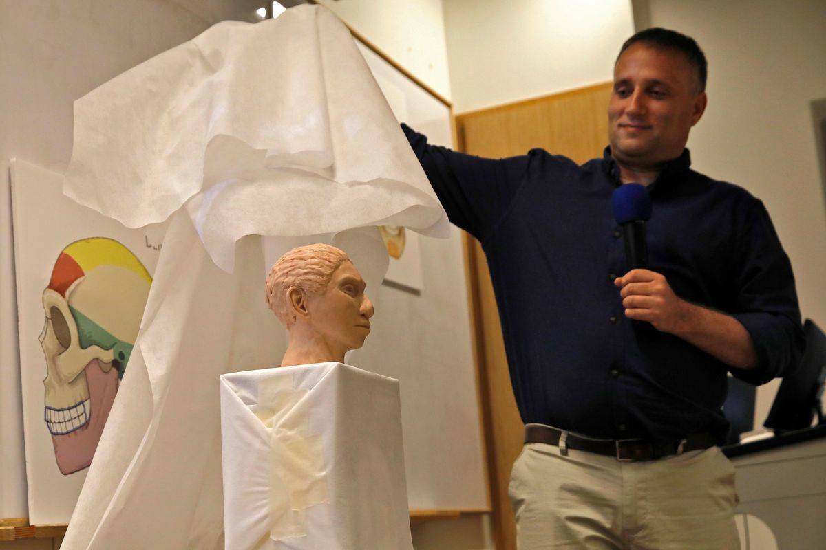 Denisovan reveal A professor reveals a 3D model of the head of an ancient human, the Denisovan.