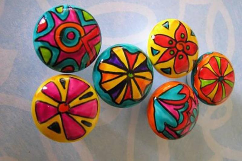 painted-porcelain-knobs-on-etsy-cropped-copy-17538