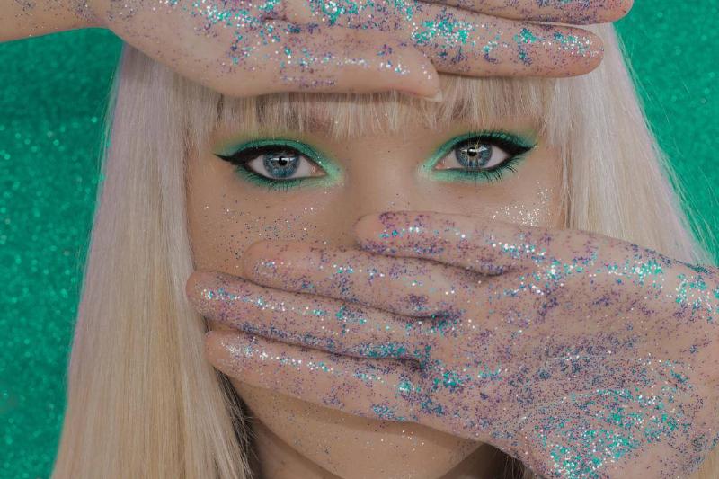 glitter-everywhere-57648 glitter-everywhere-57648