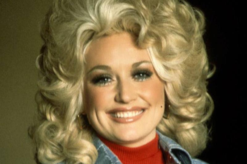 smell 533678957 Dolly Parton posing for a photo in 1977
