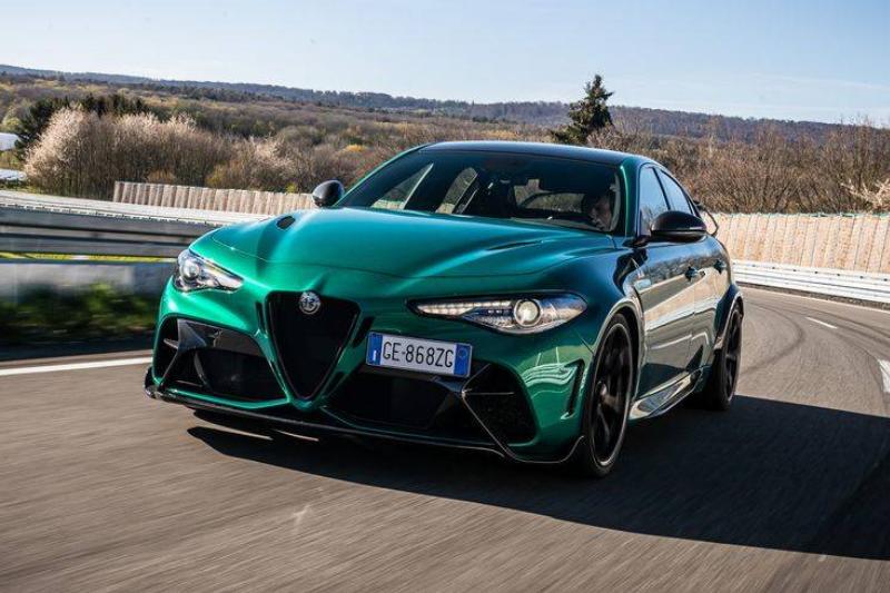 2021-alfa-romeo-giulia-gtam-111-1622008756 2021-alfa-romeo-giulia-gtam-111-1622008756