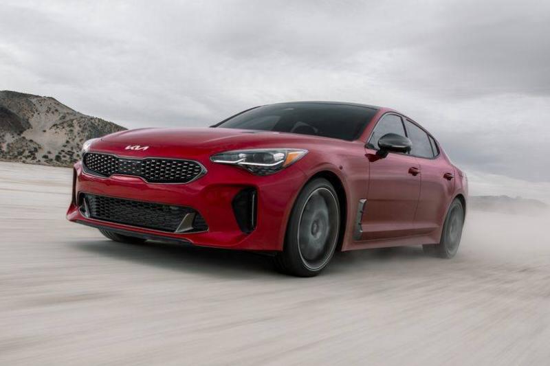 2022-kia-stinger-gt-209-1615916144 2022-kia-stinger-gt-209-1615916144