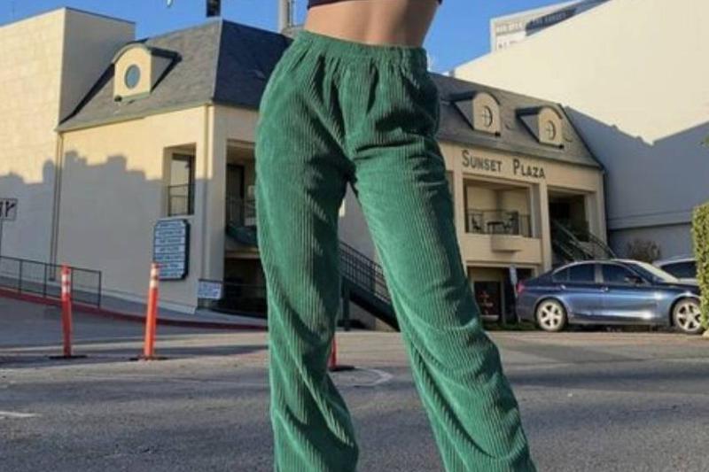 elastic waistband pants with elastic waistband