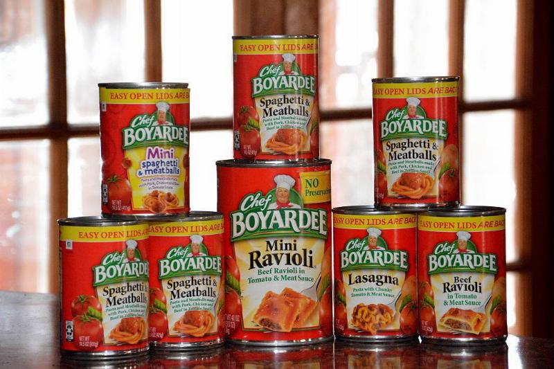 pasta 550448615 Various packaged canned pasta