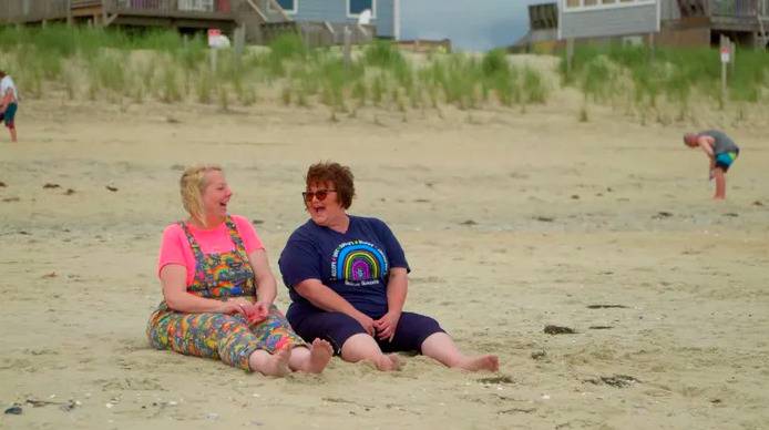 Sisters Women on the beach talking
