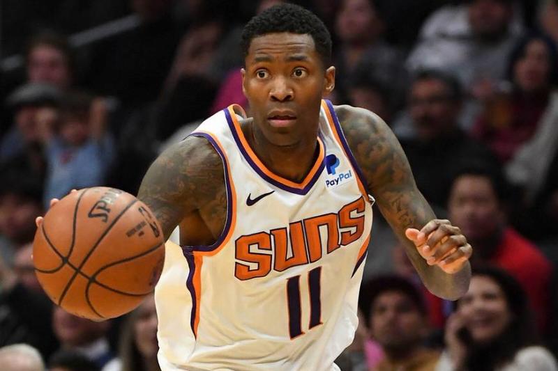 Phoenix Suns v Los Angeles Clippers Jamal Crawford #11 of the Phoenix Suns takes the ball down court in the game against the Los Angeles Clippers at Staples Center on February 13,
2019 in Los Angeles, California.