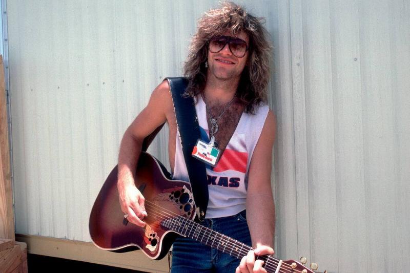 bon jovi 133628922 jon bon jovi playing guitar