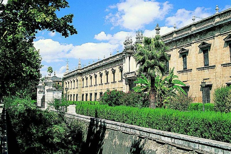 Fábrica_de_Tabacos_de_Sevilla Fábrica_de_Tabacos_de_Sevilla