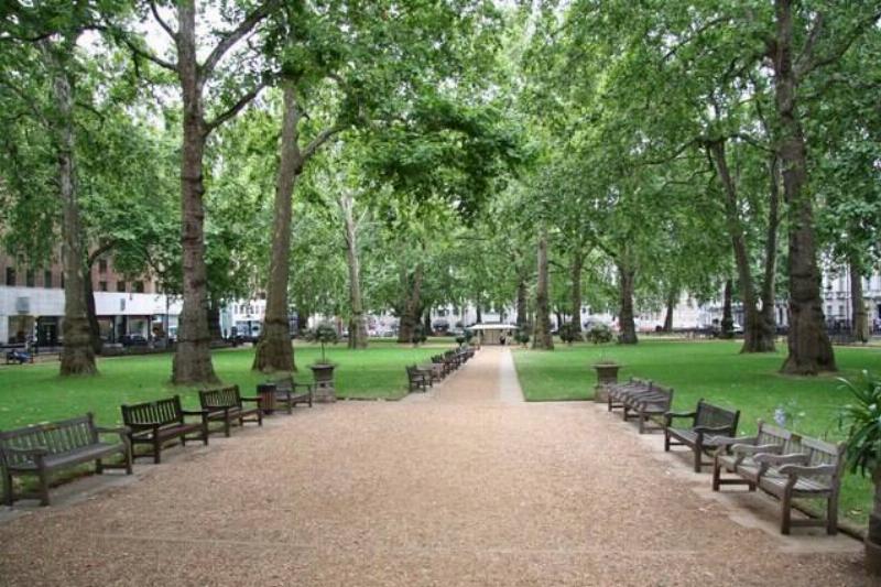 Berkeley_Square_ geograph.org.uk_-_911963