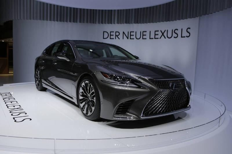 The Japanese car manufacturer Lexus presents the Lexus LS...