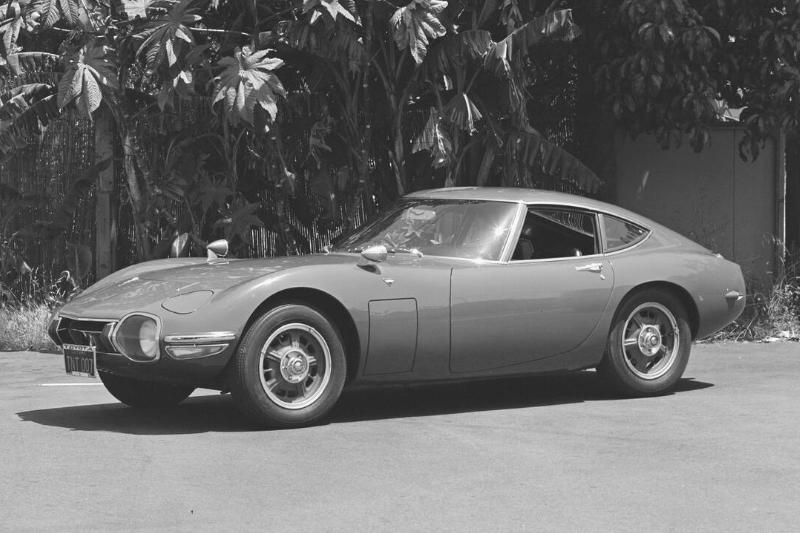 Toyota 2000GT... Toyota 2000GT...