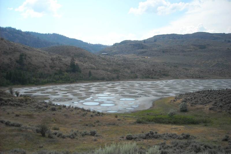 Spotted_Lake Spotted_Lake