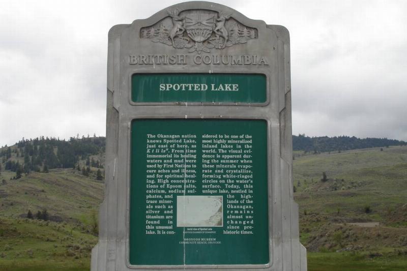 Spotted_Lake_Info_ panoramio Spotted_Lake_Info_ panoramio