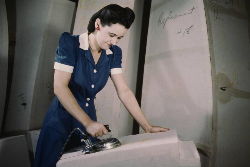 Manufacture of Self-Sealing Gas Tanks, Goodyear Tire and Rubber Co., Akron, Ohio, USA, Alfred T. Palmer for Office of War Information, December 1941 Manufacture of Self-Sealing Gas Tanks, Goodyear Tire and Rubber Co., Akron, Ohio, USA, Alfred T. Palmer for Office of War Information, December 1941
