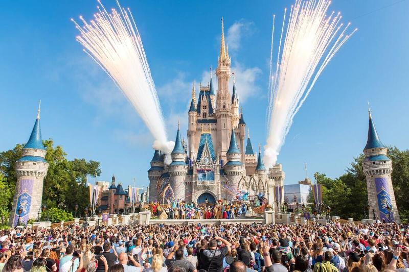 Walt Disney World Resort Celebrates 45th Anniversary to Colorful Fanfare Walt Disney World Resort Celebrates 45th Anniversary to Colorful Fanfare