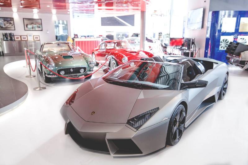 The Lamborghini Reventon The Lamborghini Reventon