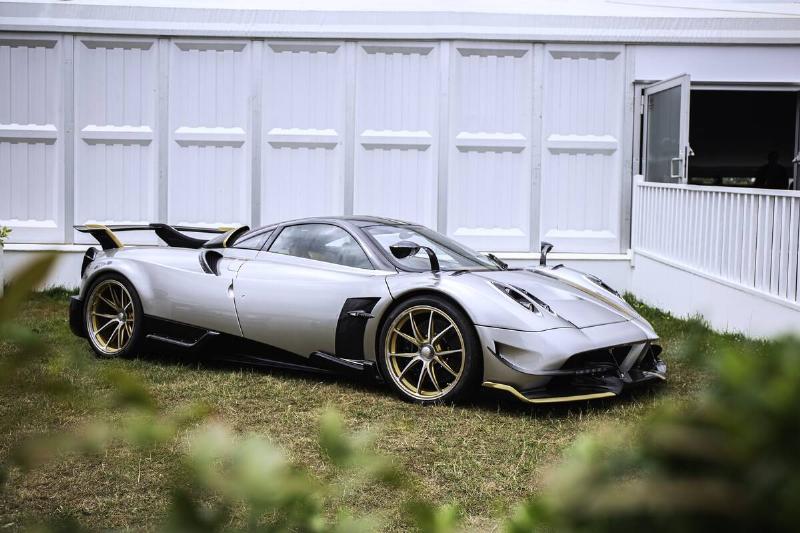 The Pagani Huayra BC Tempesta... The Pagani Huayra BC Tempesta...