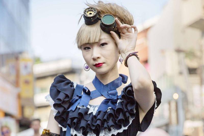 Cosplay characters converge on Harajuku Tokyo's fashion... Cosplay characters converge on Harajuku Tokyo's fashion...