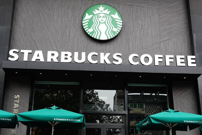 Luckin Overtook Starbucks in Chinese Market Luckin Overtook Starbucks in Chinese Market