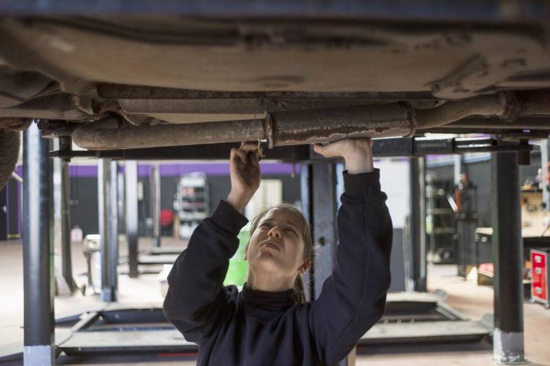 FRANCE-AUTO-BUSINESS-WOMEN-OFFBEAT FRANCE-AUTO-BUSINESS-WOMEN-OFFBEAT