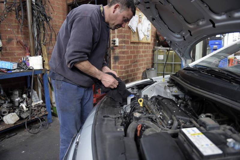 Images of Workers As Australia Jobless Rate Falls Amid National Election Hiring Boost Images of Workers As Australia Jobless Rate Falls Amid National Election Hiring Boost