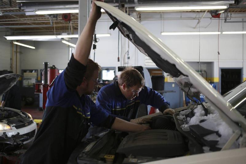 Inside a Goodyear Tire Service Center As Company Sees 10-15 Percent Growth In 2015 Inside a Goodyear Tire Service Center As Company Sees 10-15 Percent Growth In 2015